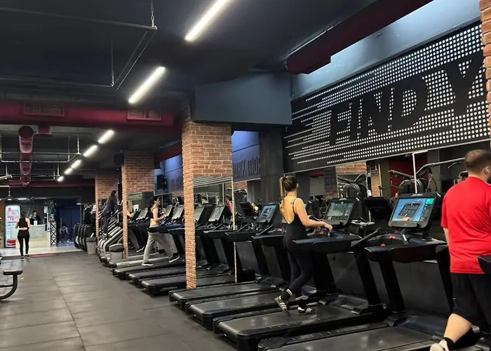 Liceu Charm * Tirana