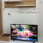 Liceu Charm * Τίρανα