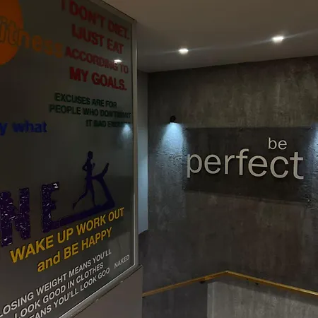 Liceu Charm Τίρανα